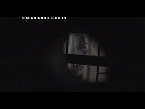 ❤️ Блонди ба таври махфӣ аз ҷониби як сайёҳи ҳамсоя, ки паси хиштҳои холӣ пинҳон шудааст, сабт мешавад ❤❌ Синси босифат дар tg.porngifmag.ru